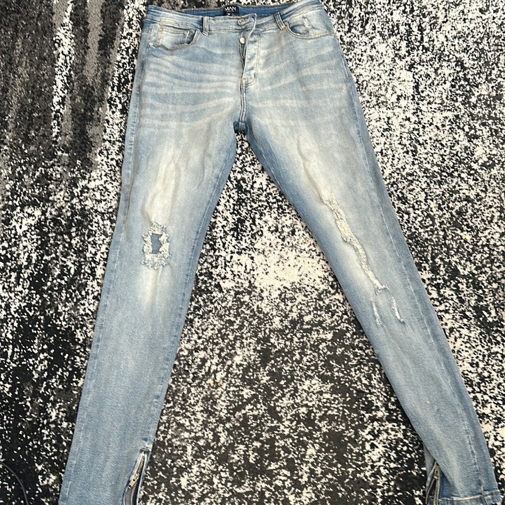 Only worn once, 36 waist but more of a 34 fit